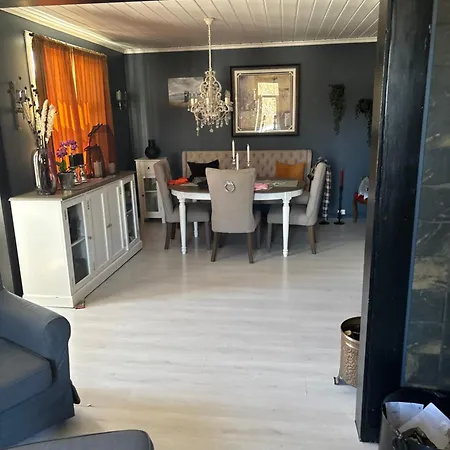 Villa Stort Hus Med 3 Soverom Og Fin Utsikt Og Fin Ute Plass *